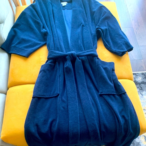 Men’s one size Robe - Picture 1 of 3